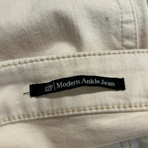 TALBOTS Sz 12P Modern Ankle Classic 5 Pockets Slim Leg Ankle Length Denim Jeans - Picture 7 of 10